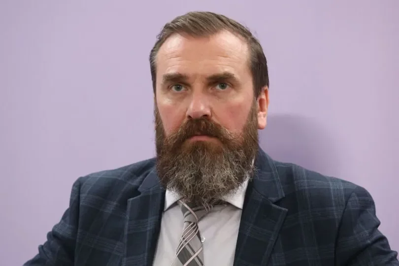 Виїзд за кордон для молоді: у парламенті обговорюють нові правила Виїзд за кордон для молоді: у парламенті обговорюють нові правила
