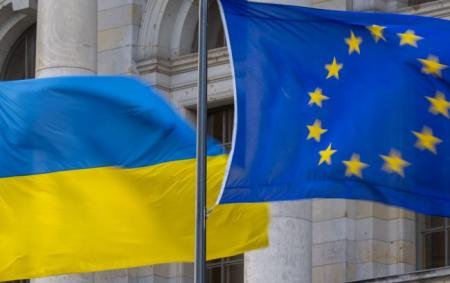 Європа загалом явно обігнала США за обсягом допомоги Україні Європа загалом явно обігнала США за обсягом допомоги Україні