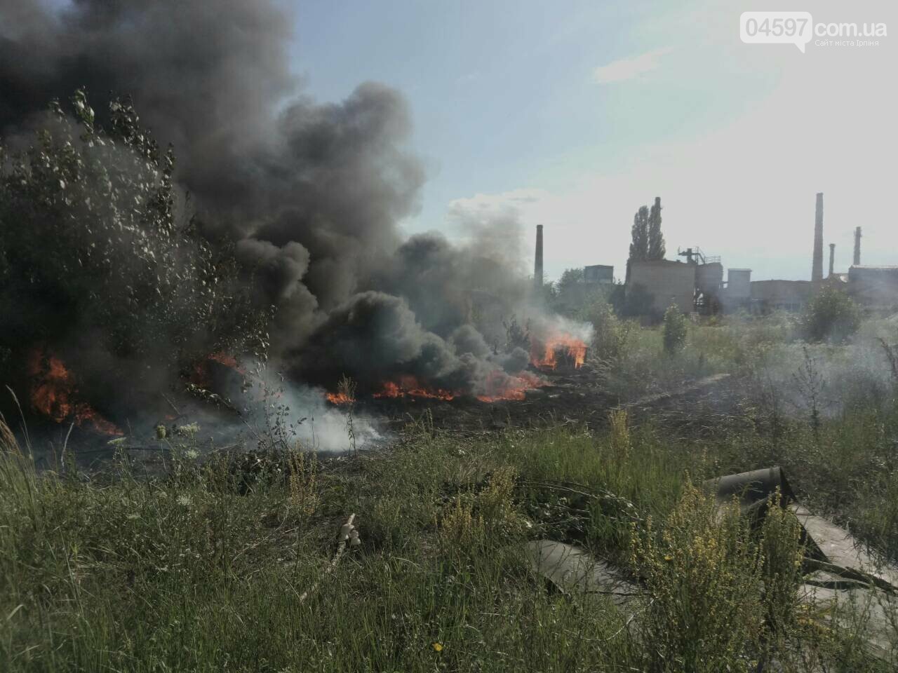 У Бучі горіло сміттєзвалище, фото-1 У Бучі горіло сміттєзвалище, фото-1