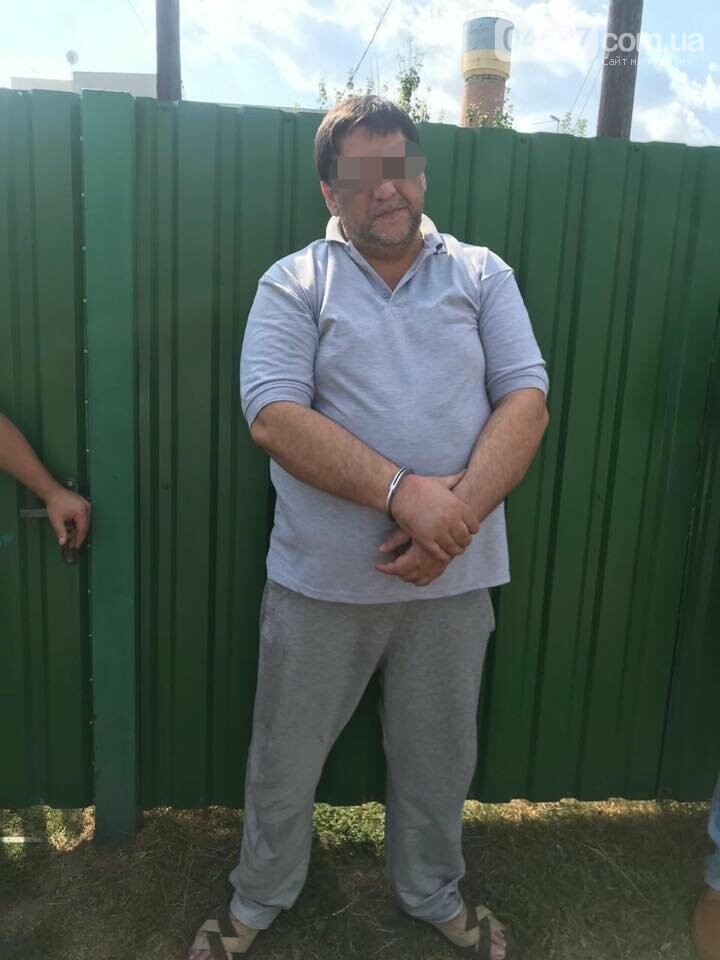 В Ірпені "на гарячому" затримали цигана-наркоділка, фото-1 В Ірпені "на гарячому" затримали цигана-наркоділка, фото-1
