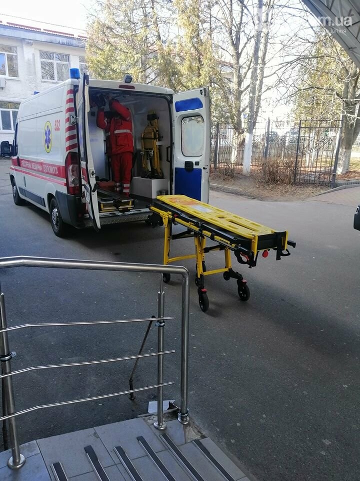 На Університетській збили двох дівчат, фото-3 На Університетській збили двох дівчат, фото-3