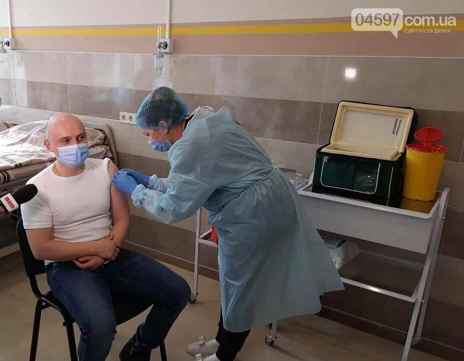 Головний лікар Ірпеня вакцинувався проти COVID-19 Головний лікар Ірпеня вакцинувався проти COVID-19