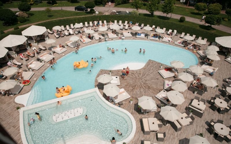 бассейны для отдыха в Днепре